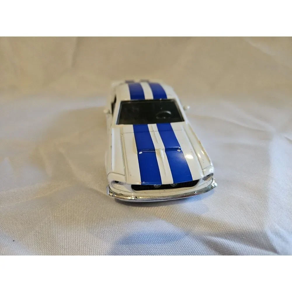 JADA BIGTIME MUSCLE  1967 FORD SHELBY‎ GT500 White Blue 1/32 SCALE DIE CAST